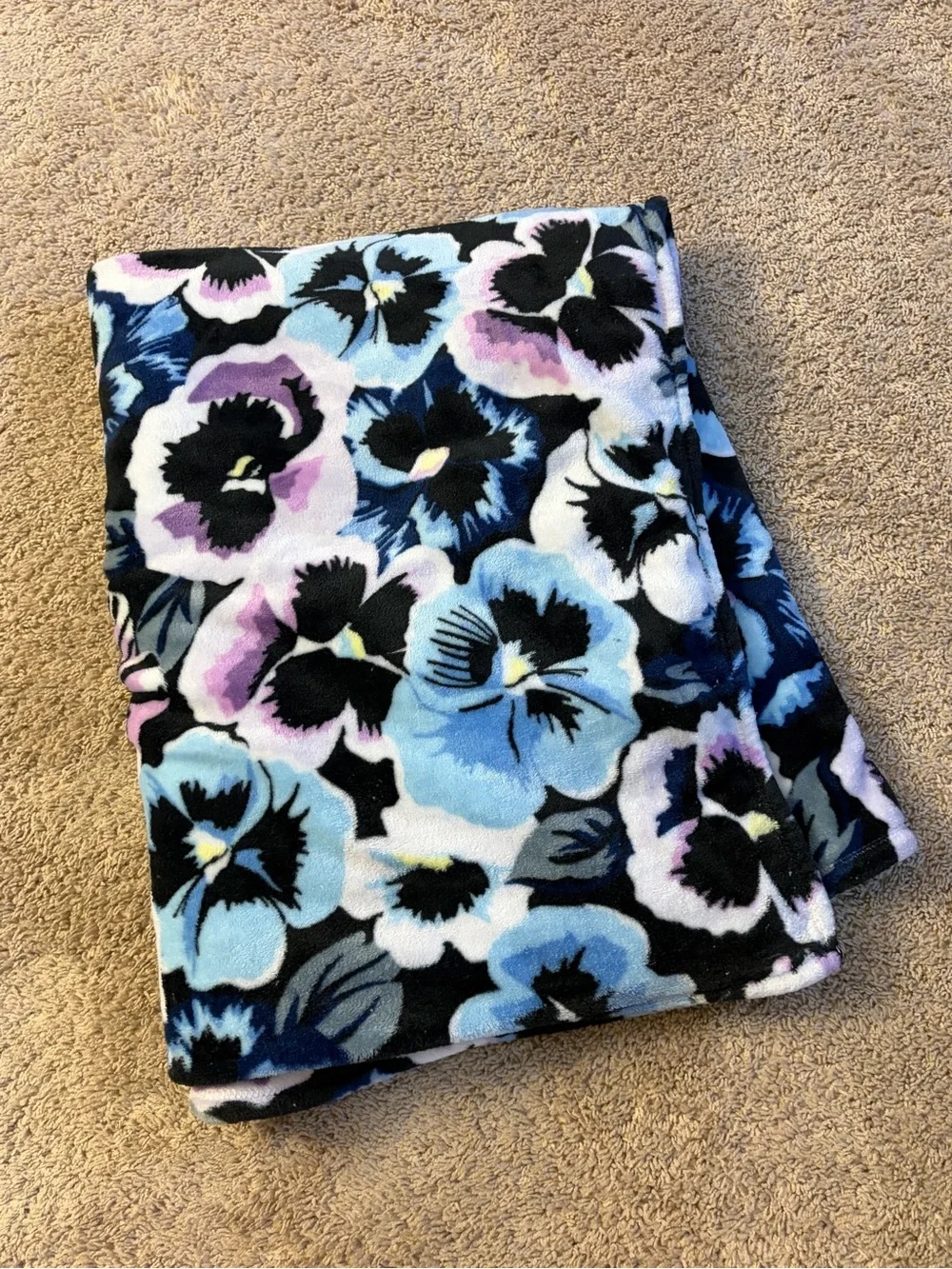 Vera Bradley Plum Pansies Throw Blanket